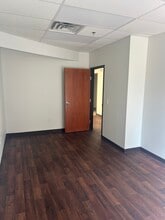 946 Jefferson St, Nashville, TN for lease Interior Photo- Image 1 of 6