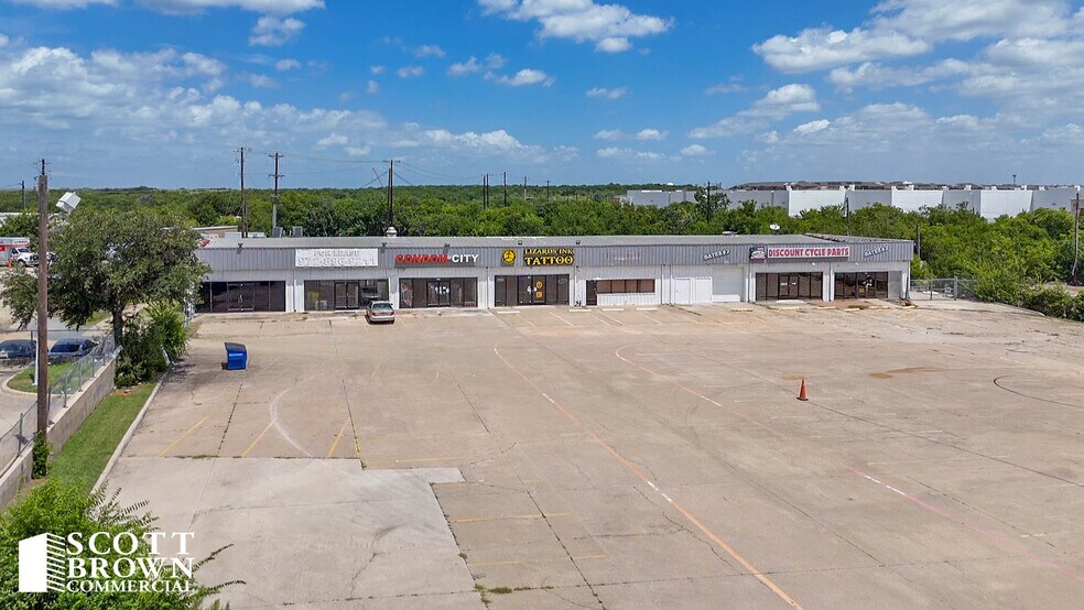 2455 E Highway 121, Lewisville, TX for lease - Building Photo - Image 3 of 7
