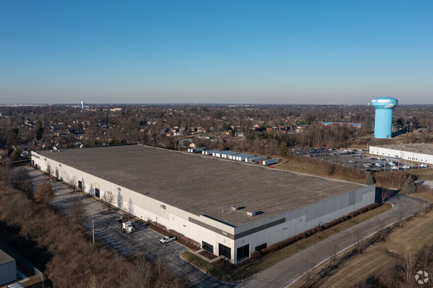 7930 Kentucky Dr, Florence, KY à louer - Aérien - Image 3 de 4