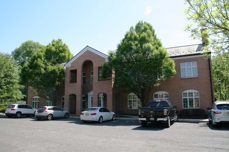 372 Route 22 West, Whitehouse Station, NJ for lease - Building Photo - Image 1 of 22