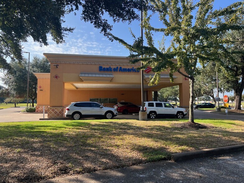 10101 Westheimer Rd, Houston, TX à louer - Photo du bâtiment - Image 2 de 11