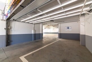 More details for Federico, 5, Benavente - Retail for Sale