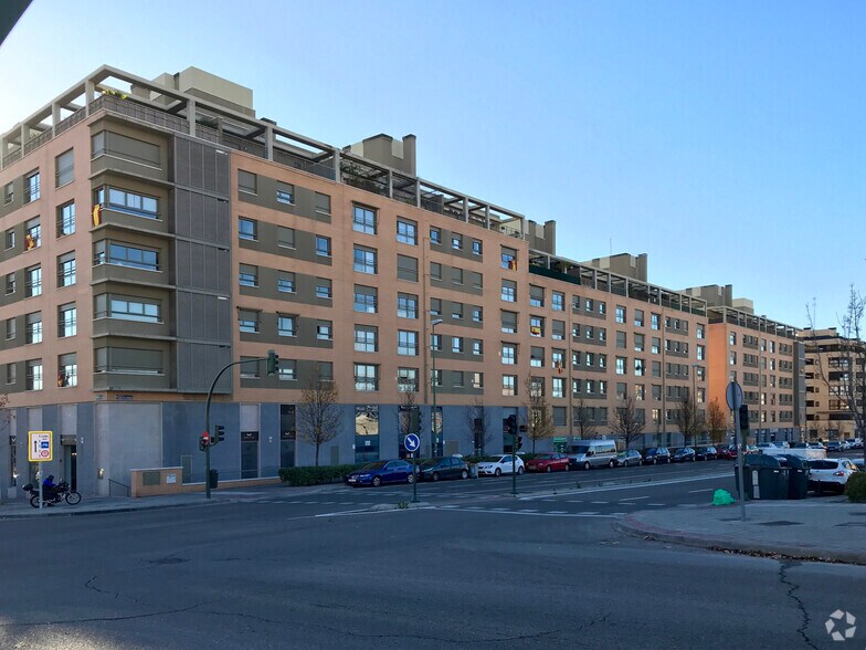 Calle Azofra, Madrid, Madrid à louer - Photo du bâtiment - Image 2 de 2