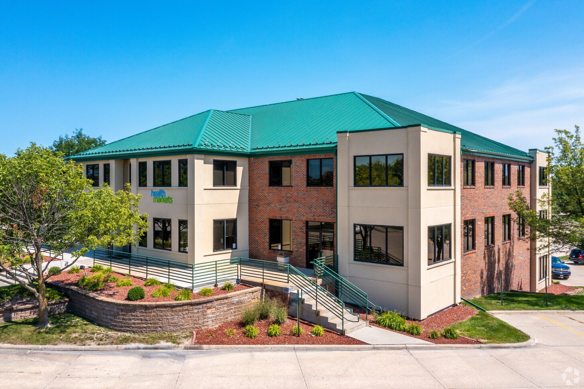 4150 Westown Pky, West Des Moines, IA à louer Photo du bâtiment- Image 1 de 5