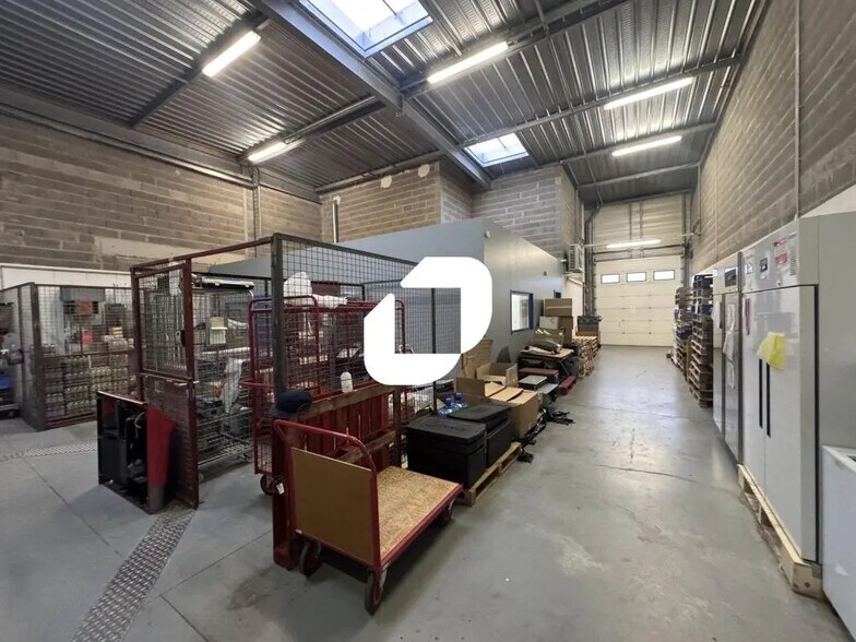 Office in Niederhausbergen for lease - Interior Photo - Image 3 of 8