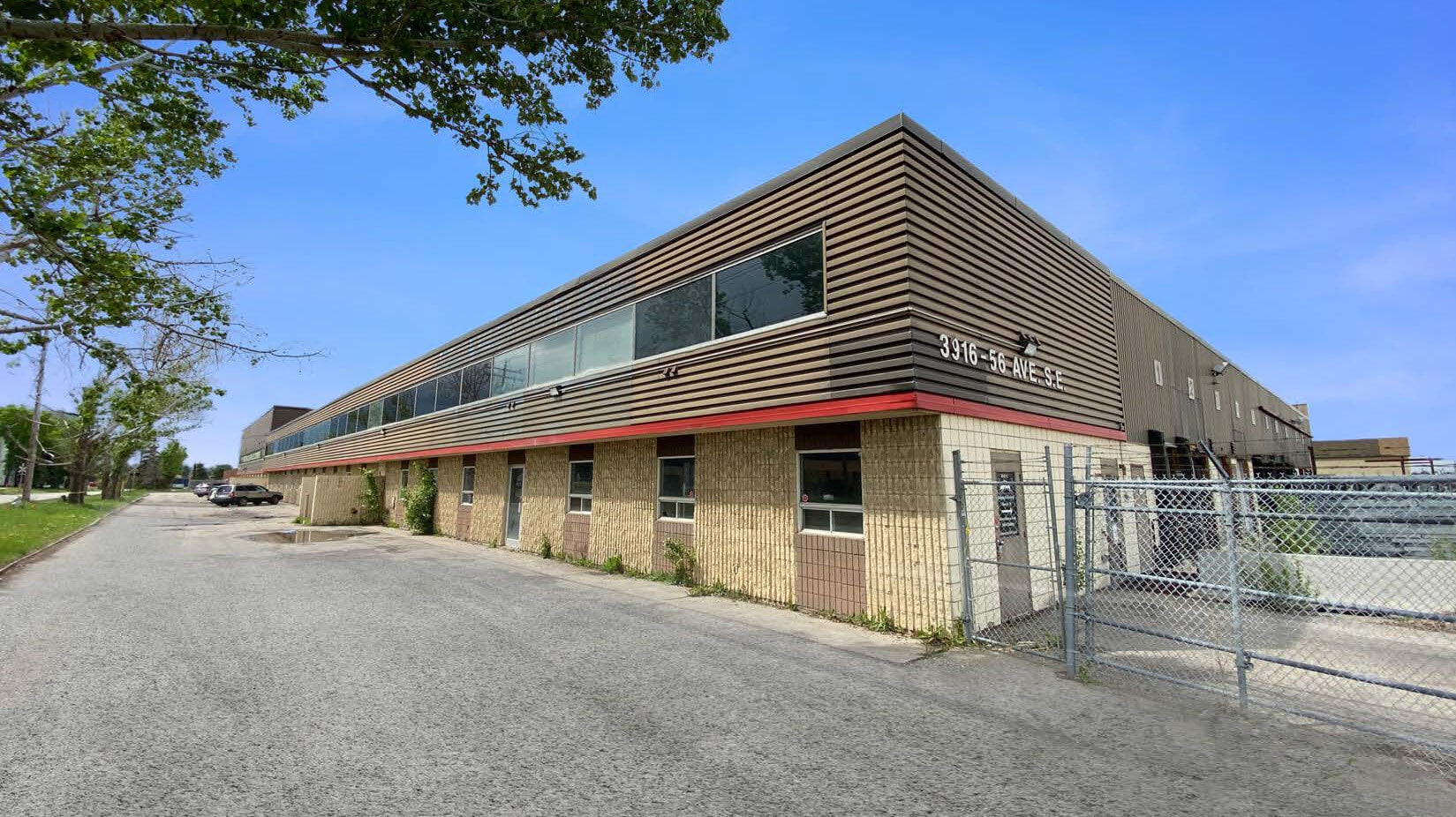 3916 56th Ave SE, Calgary, AB for sale Building Photo- Image 1 of 1