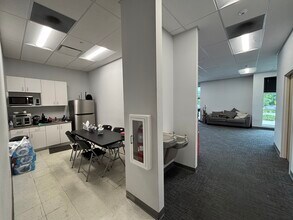 11706 Landstar Blvd, Orlando, FL for lease Interior Photo- Image 2 of 3