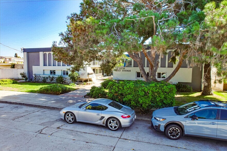 2125 Reed Ave, San Diego, CA à vendre - Photo du bâtiment - Image 2 de 14