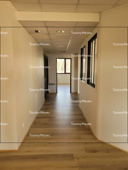 Office in Rennes for lease - Interior Photo - Image 3 of 6