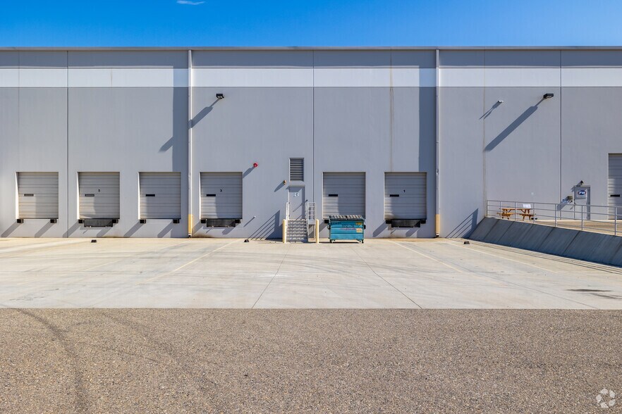 585 Garner Rd, Modesto, CA à louer - Photo du bâtiment - Image 3 de 4