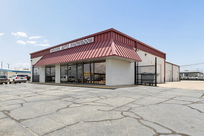 Plus de détails pour 7682 E 46th Pl, Tulsa, OK - Bureau/Commerce de détail à louer