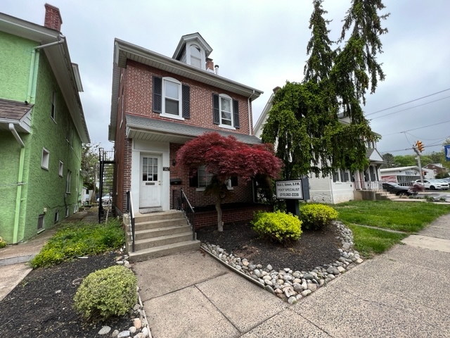 231 E Main St, Lansdale, PA à vendre - Photo principale - Image 1 de 1