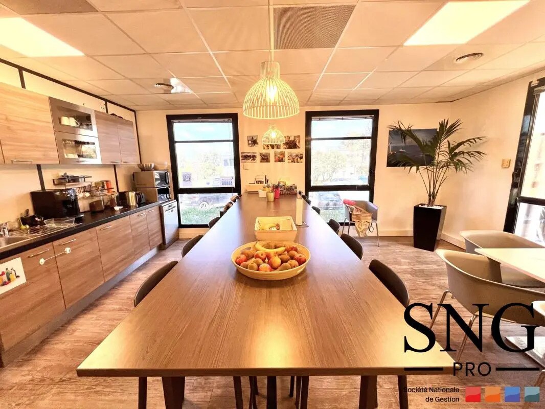 Office in Aix-en-Provence for lease Interior Photo- Image 1 of 17