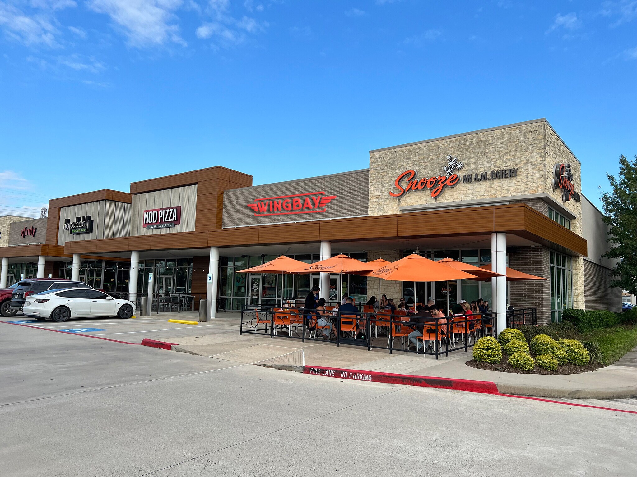 820 W Bay Area Blvd, Webster, TX à vendre Photo du bâtiment- Image 1 de 1