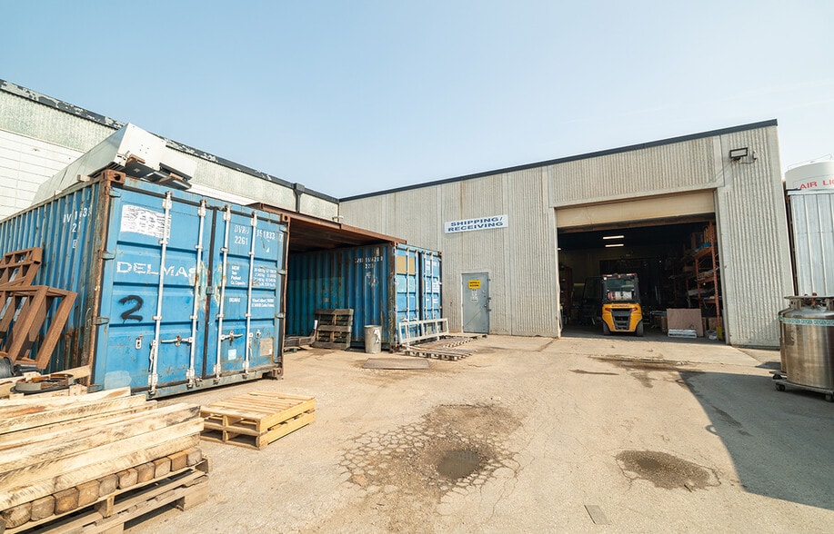 1395 Whyte Av, Winnipeg, MB à louer - Photo du bâtiment - Image 3 de 11