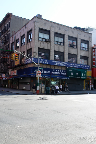 199 Canal St, New York, NY for lease - Building Photo - Image 3 of 4