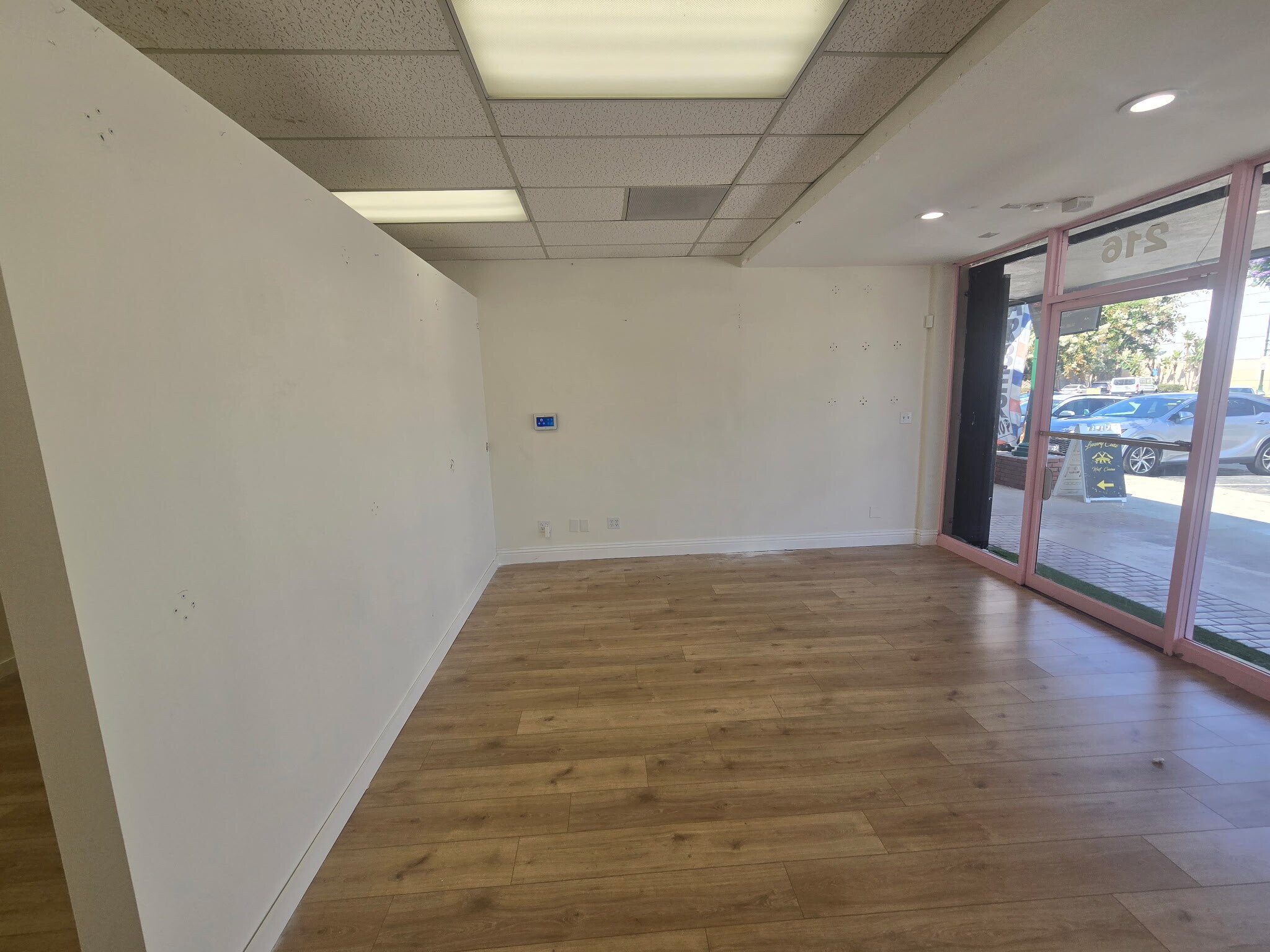 212-218 S Glendora Ave, West Covina, CA for lease Interior Photo- Image 1 of 1