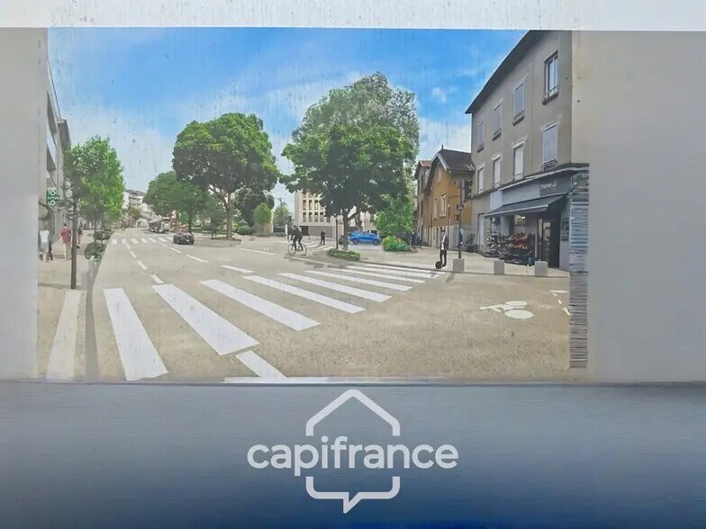 Retail in CREPIEUX-LA-PAPE for lease - Building Photo - Image 1 of 7