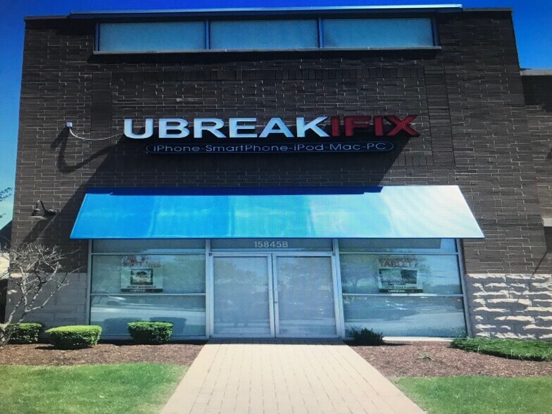 15845 Harlem Ave, Orland Park, IL à louer - Photo du bâtiment - Image 3 de 4