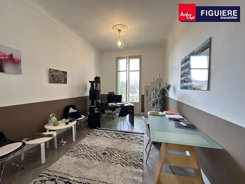 Office in Aix-en-Provence for lease - Interior Photo - Image 2 of 10