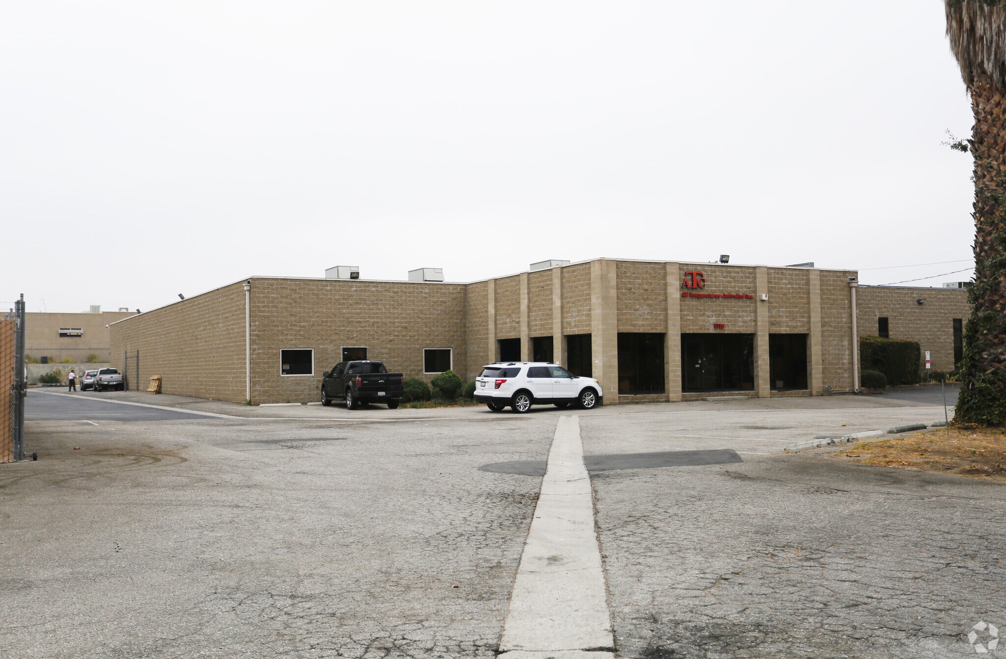 9720 Topanga Canyon Pl, Chatsworth, CA for lease Primary Photo- Image 1 of 5