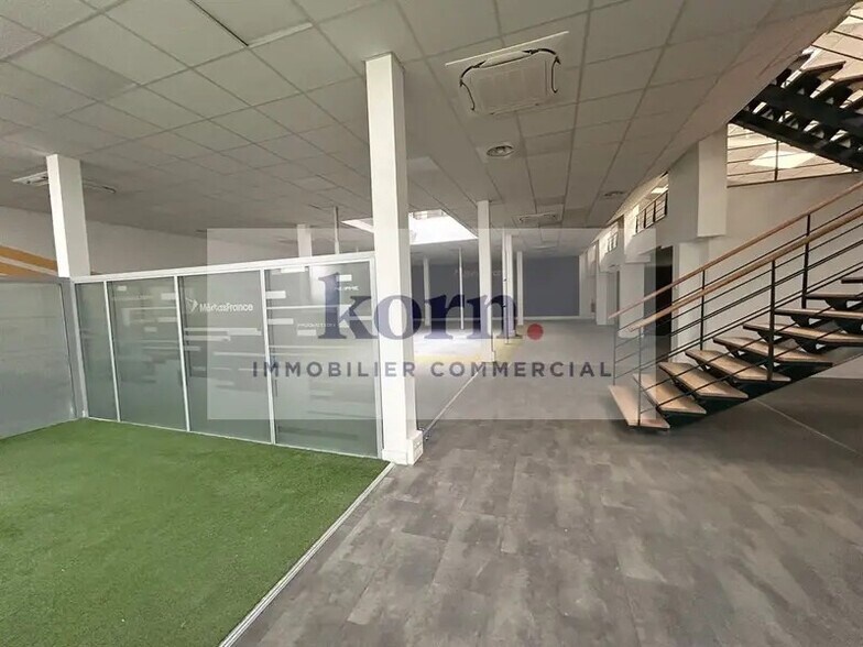 Commerce de détail dans Levallois-Perret à louer - Photo intérieure - Image 2 de 10