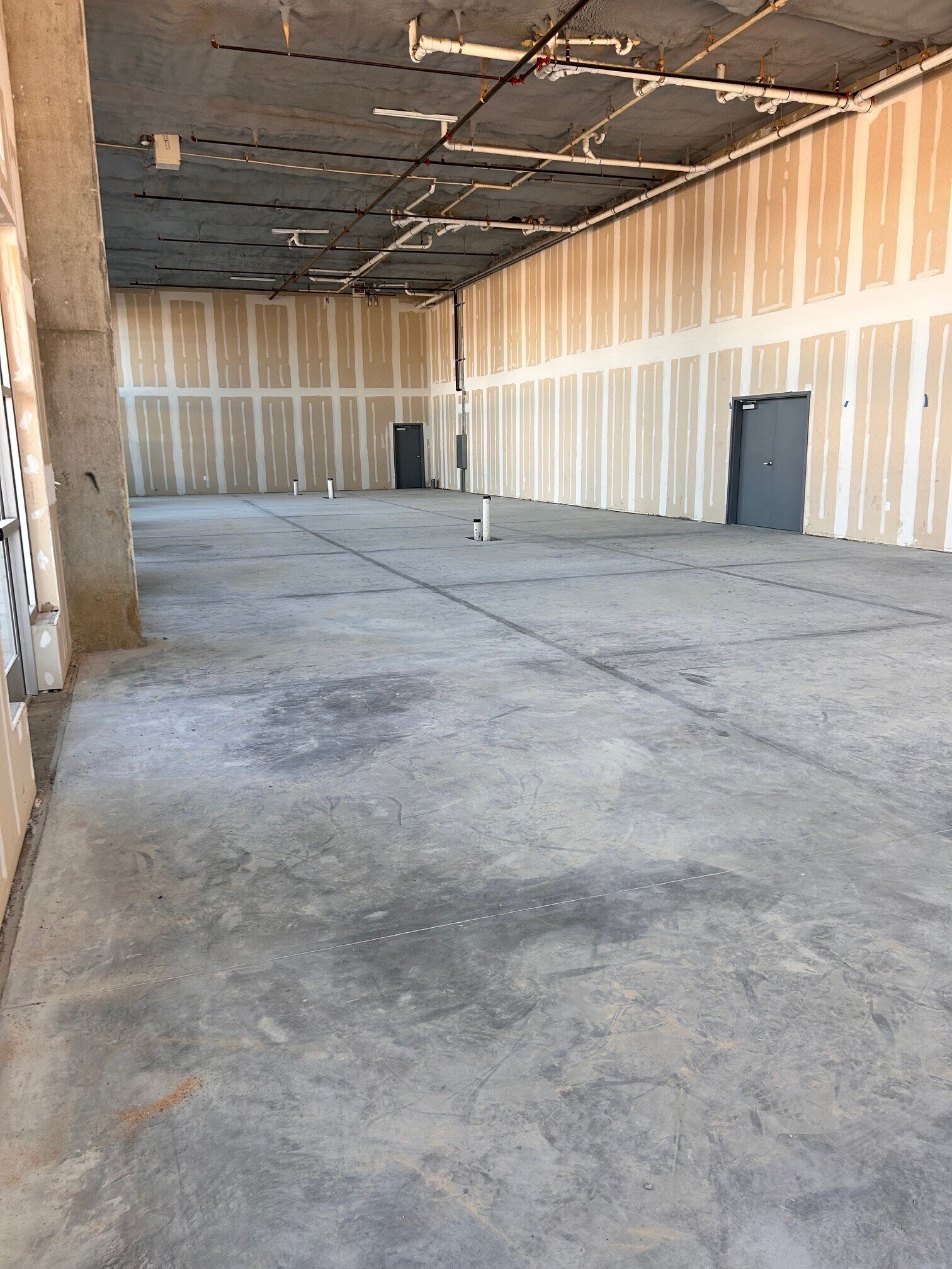 100 E Main St, Lewisville, TX à louer Photo intérieure- Image 1 de 14