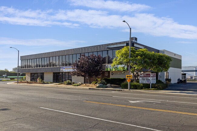 Plus de détails pour 1000 E Dominguez St, Carson, CA - Bureau à louer