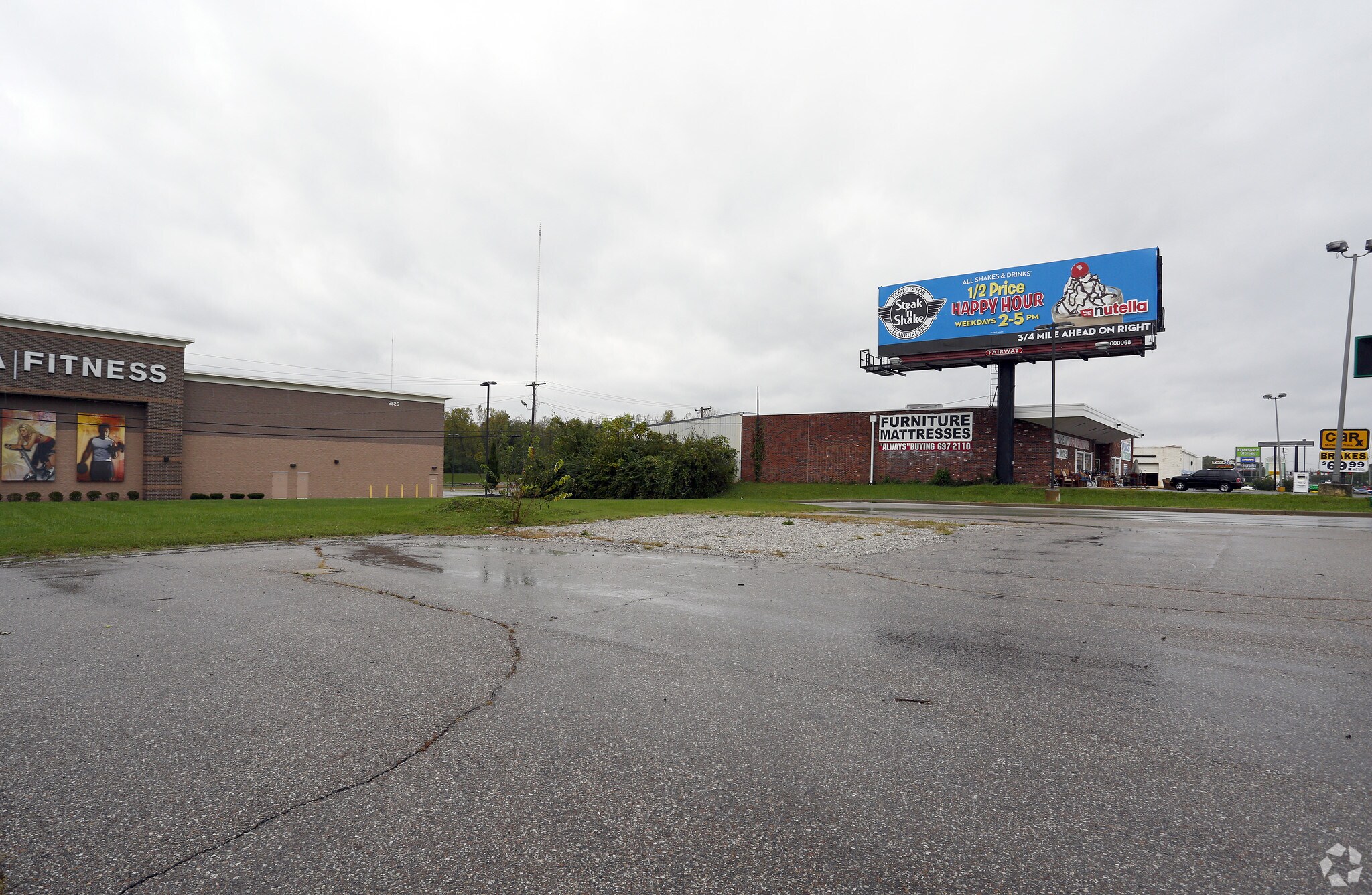 9515-9525 E Washington St, Indianapolis, IN for lease Primary Photo- Image 1 of 5