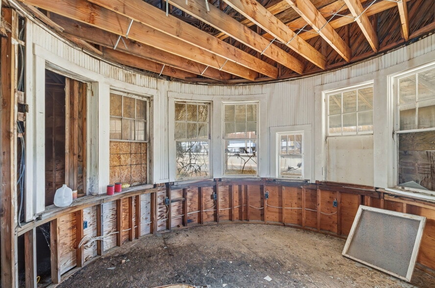 920 Eddie Dowling Hwy, North Smithfield, RI à vendre - Photo intérieure - Image 3 de 4