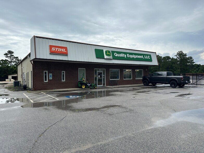 3934 Legion Rd, Hope Mills, NC à vendre - Photo du bâtiment - Image 1 de 1