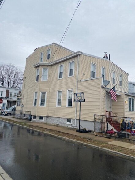 500 Mercer St, Gloucester City, NJ à vendre - Photo du bâtiment - Image 3 de 5