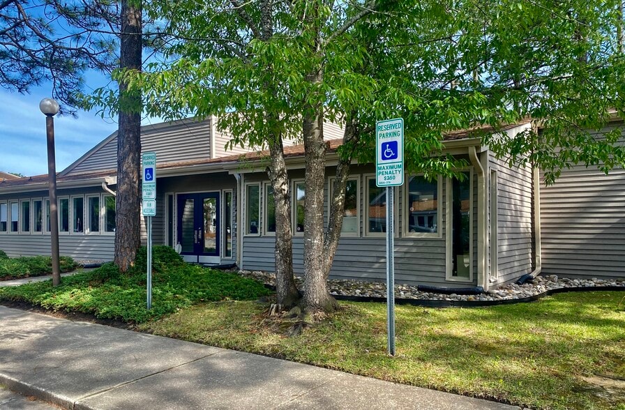 1762 Metromedical Dr, Fayetteville, NC for sale - Building Photo - Image 3 of 4