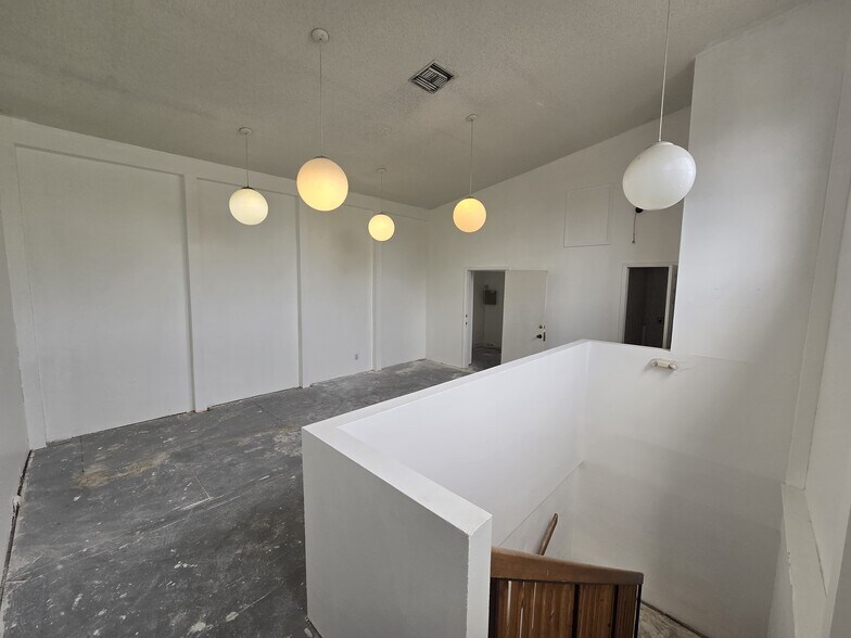 5800-5820 N University Dr, Fort Lauderdale, FL à louer - Photo du bâtiment - Image 3 de 17