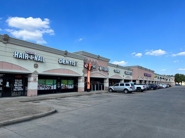 5600-5610 Gulfton Dr, Houston, TX à louer - Photo du bâtiment - Image 2 de 3