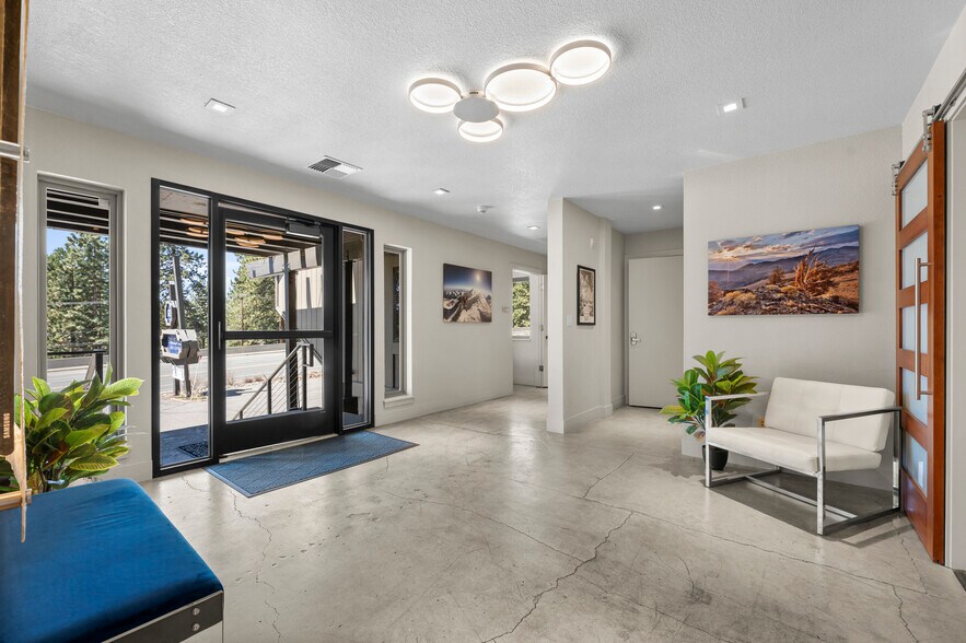 625 Hwy 50, Zephyr Cove, NV à vendre - Photo intérieure - Image 3 de 39