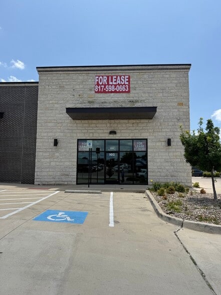 808 Fort Worth Hwy, Weatherford, TX for lease - Building Photo - Image 2 of 10