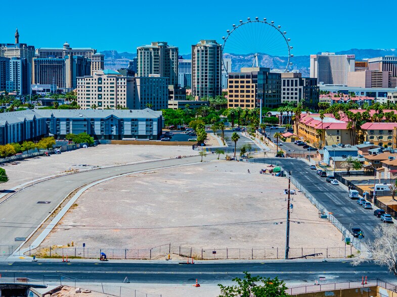 4000 Paradise Rd, Las Vegas, NV à vendre - Photo du bâtiment - Image 2 de 6