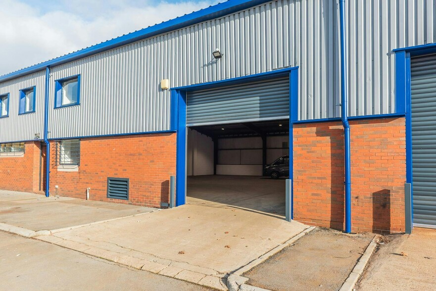 Heads Of The Valley Industrial Estate, Rhymney for lease - Building Photo - Image 2 of 3