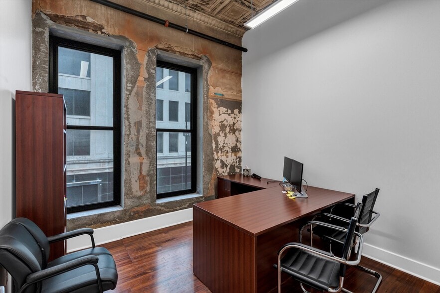 901 Houston St, Fort Worth, TX for lease - Building Photo - Image 2 of 21