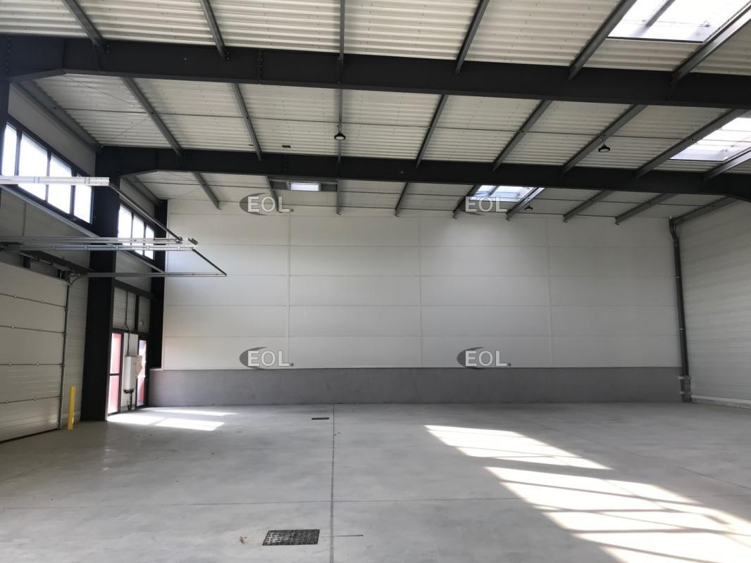 Flex in Gignac-la-Nerthe for lease Interior Photo- Image 1 of 4
