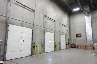 2308-2360 Portland St SE, Calgary, AB for lease Interior Photo- Image 2 of 4