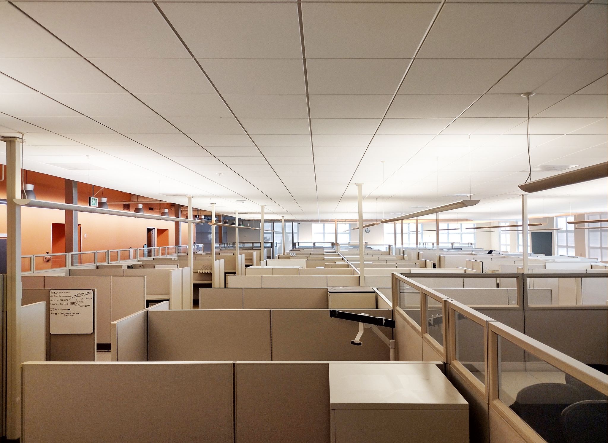 555 International Way, Springfield, OR for lease Interior Photo- Image 1 of 2