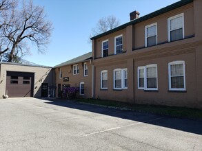 85 N Whitney St, Amherst, MA for lease Building Photo- Image 1 of 1