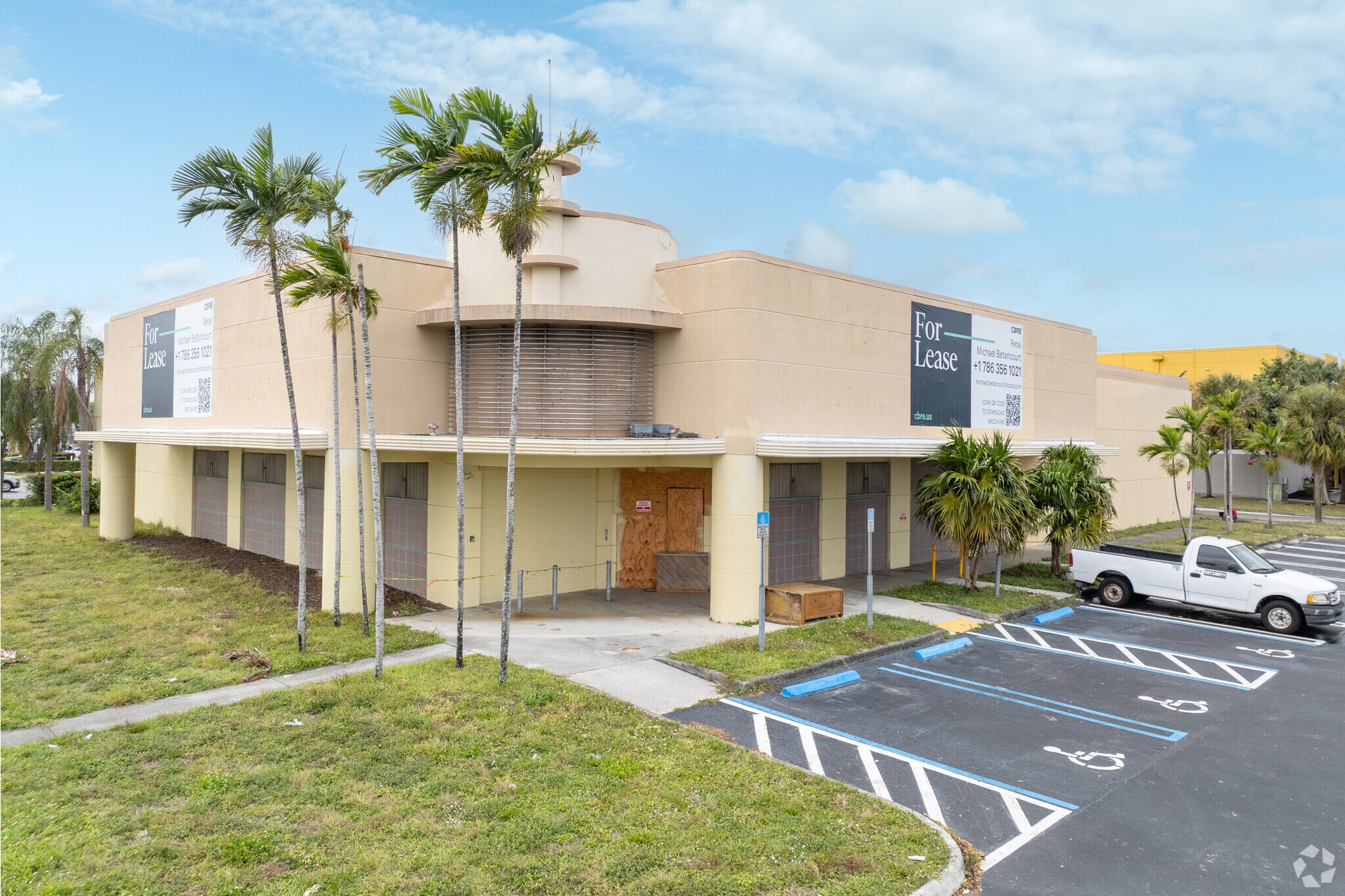 11920 NW 27th Ave, Miami, FL for lease Primary Photo- Image 1 of 16