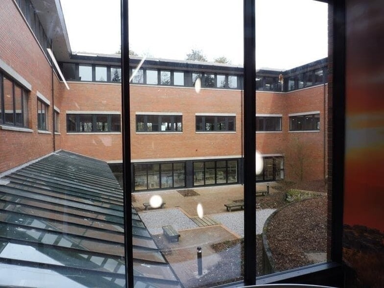 Tailyour Rd, Plymouth à louer - Photo du bâtiment - Image 2 de 13