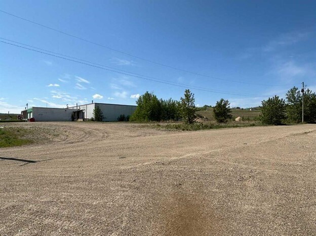 9120 90 St, Peace River, AB à louer - Photo du b timent - Image 3 de 4