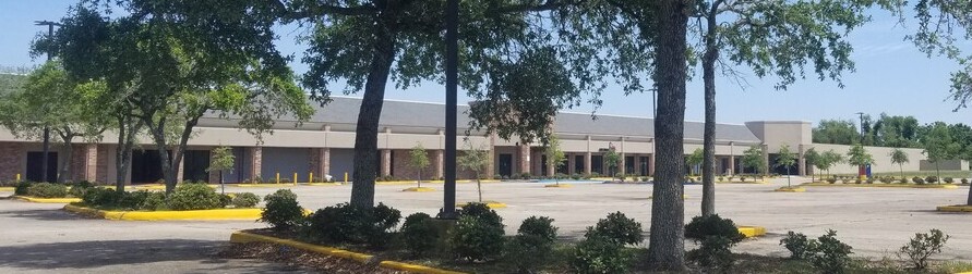 8700 Lake Forest Blvd, New Orleans, LA à louer - Photo du bâtiment - Image 2 de 4
