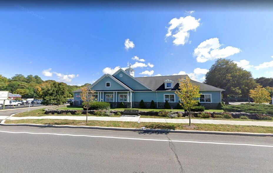 4170 Albany Post Rd, Hyde Park, NY for sale - Building Photo - Image 2 of 10