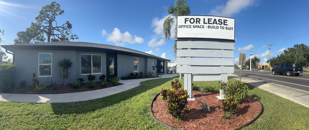 7320 Sanibel Blvd, Fort Myers, FL for sale - Building Photo - Image 2 of 22